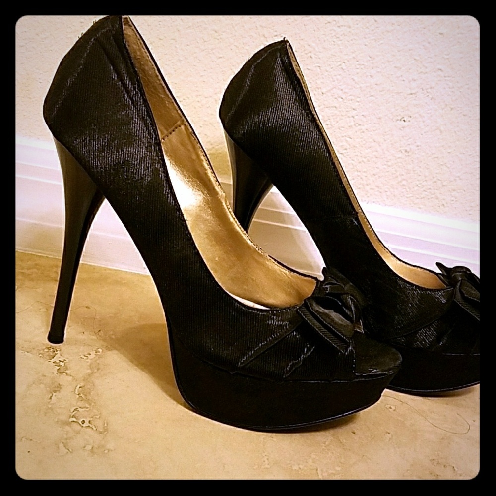 Qupid Black Satin Heels